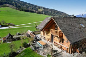 Traum Chalet mit Privatwald & Almhütte